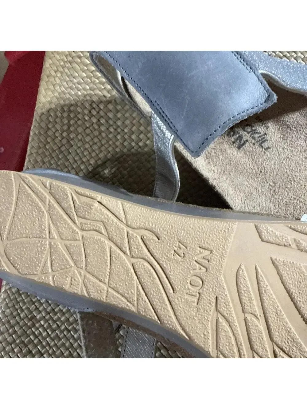 NAOT Sandals Woman  sz 42 Light Gray White leather strap, Made In Israel